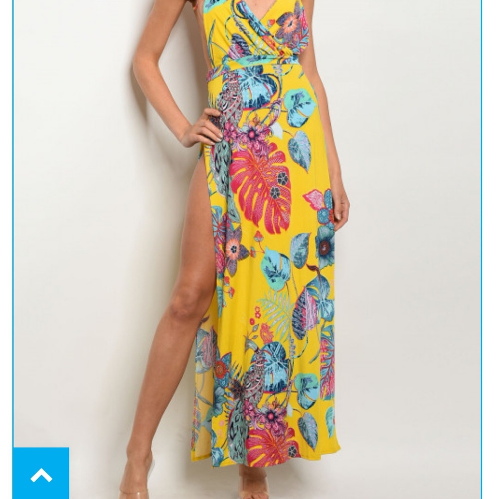 Gorgeous high slit Maxi dress. LAST ONE! - Picture 7 of 8